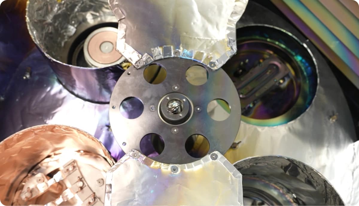 Полный цикл производства
лазеров и оптомеханики